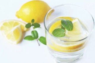 喝柠檬水的最佳时间 饭后饮用有助于减肥,第4图
